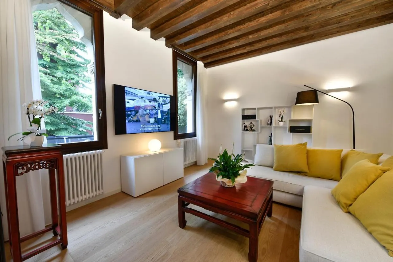 Villa Gallo 1915, Luxurious Villa With Garden And Spa Lido di Venezia