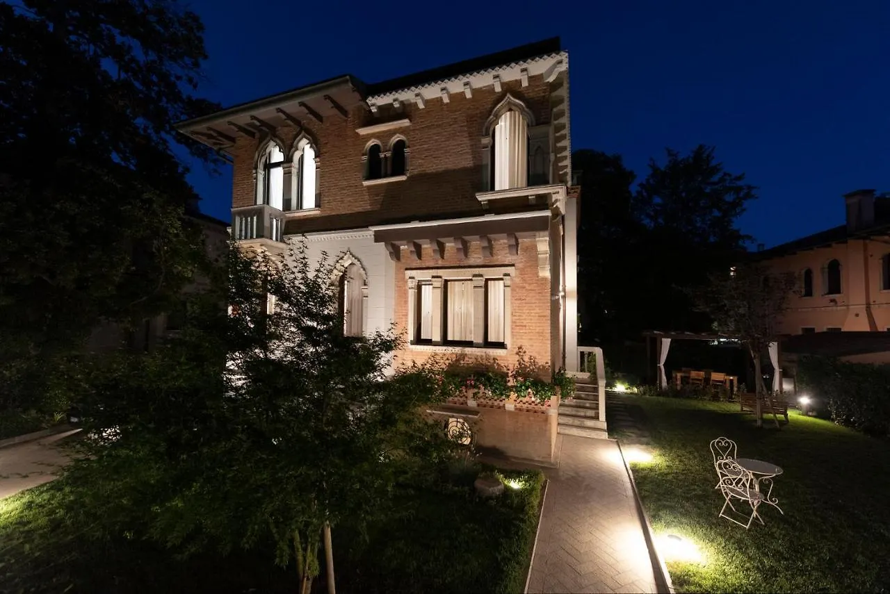 Villa Gallo 1915, Luxurious Villa With Garden And Spa Lido di Venezia 0*,