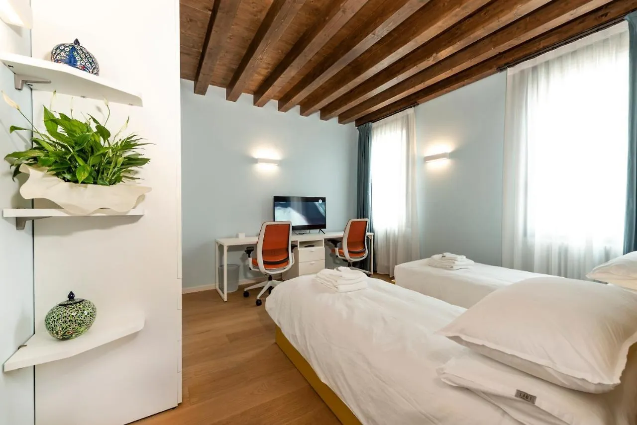 Villa Gallo 1915, Luxurious Villa With Garden And Spa Lido di Venezia 0*,  Italy