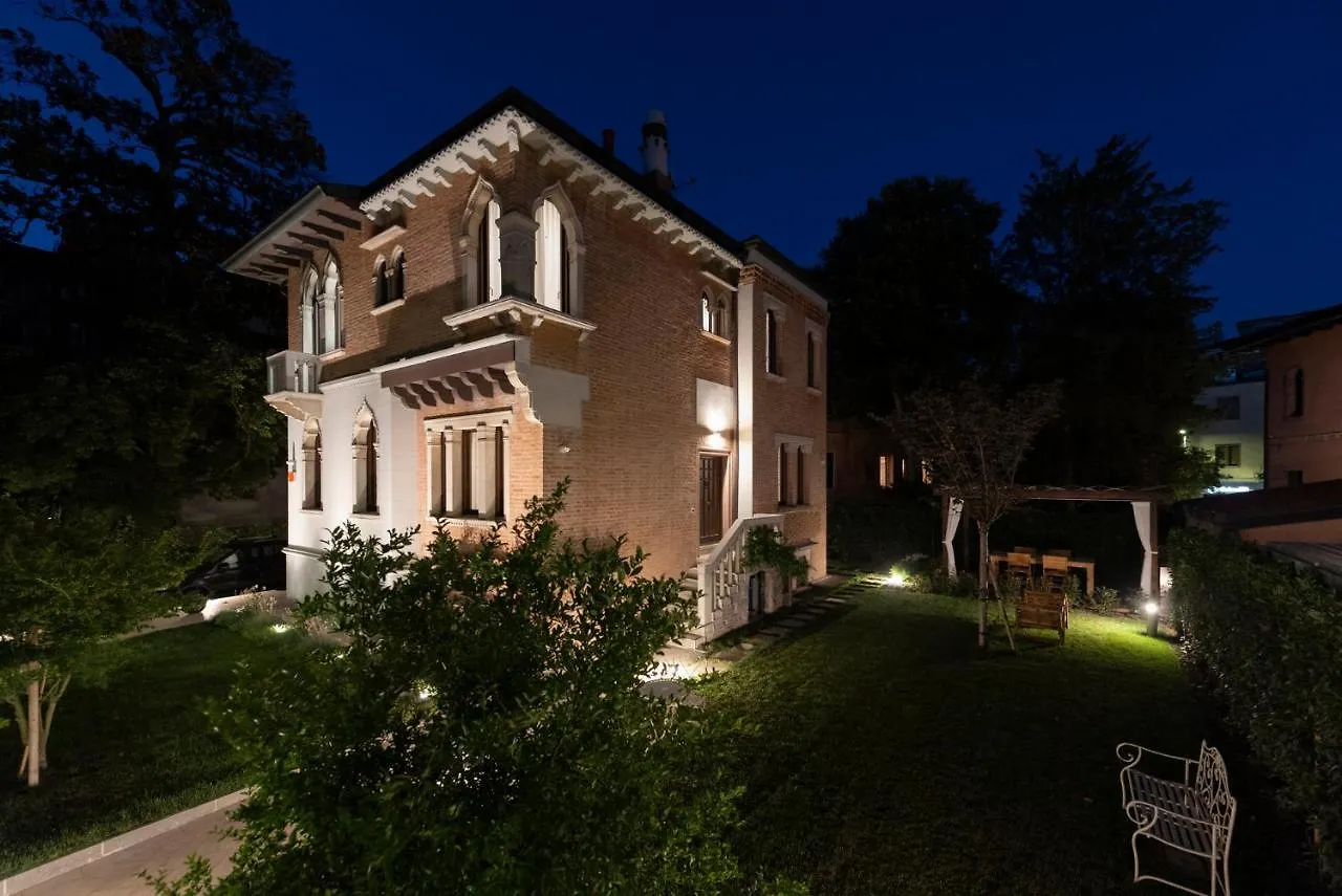 Villa Gallo 1915, Luxurious Villa With Garden And Spa Lido di Venezia